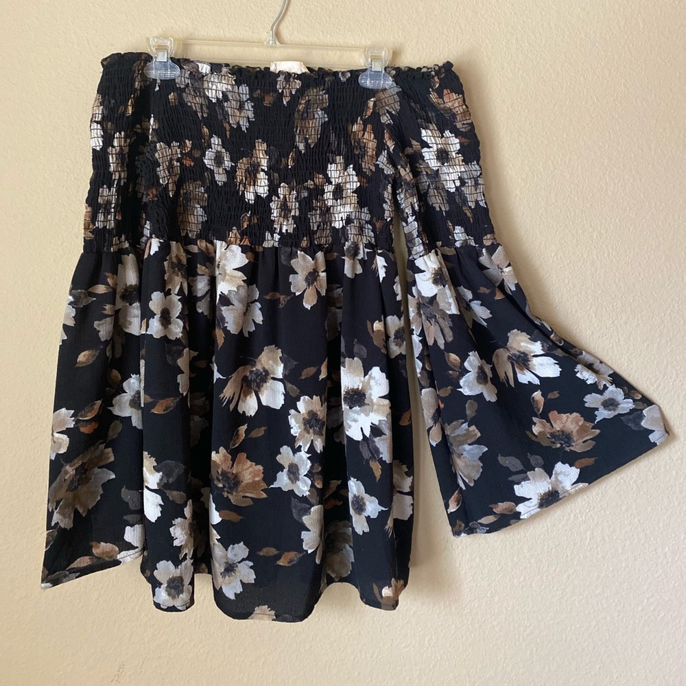 Altar’d state black flowy blouse